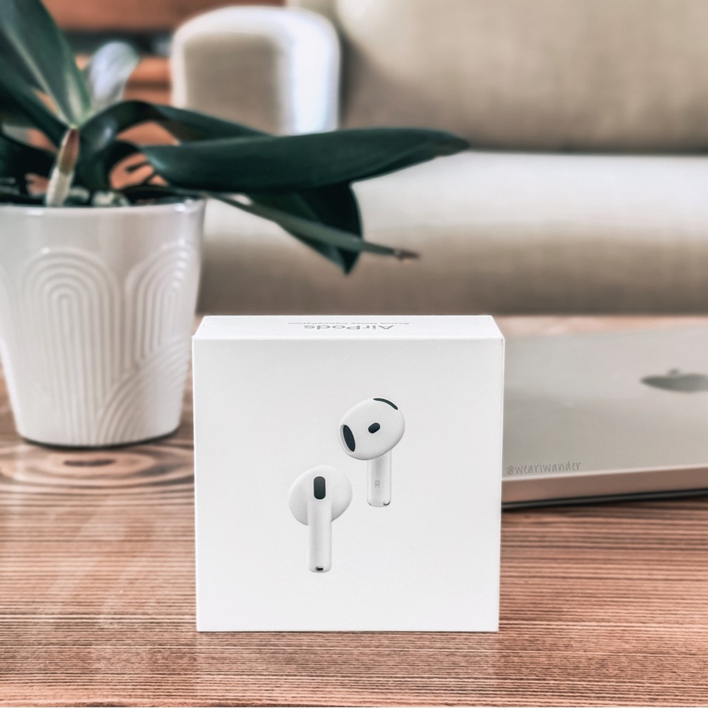 Apple AirPods 4 with active noise cancellation New in Box